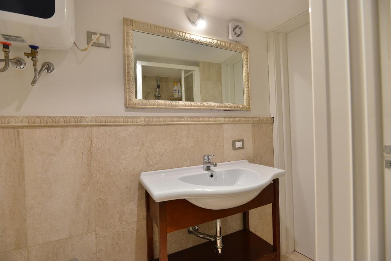 Izzhome City Center Cozy Cagliari Exterior photo